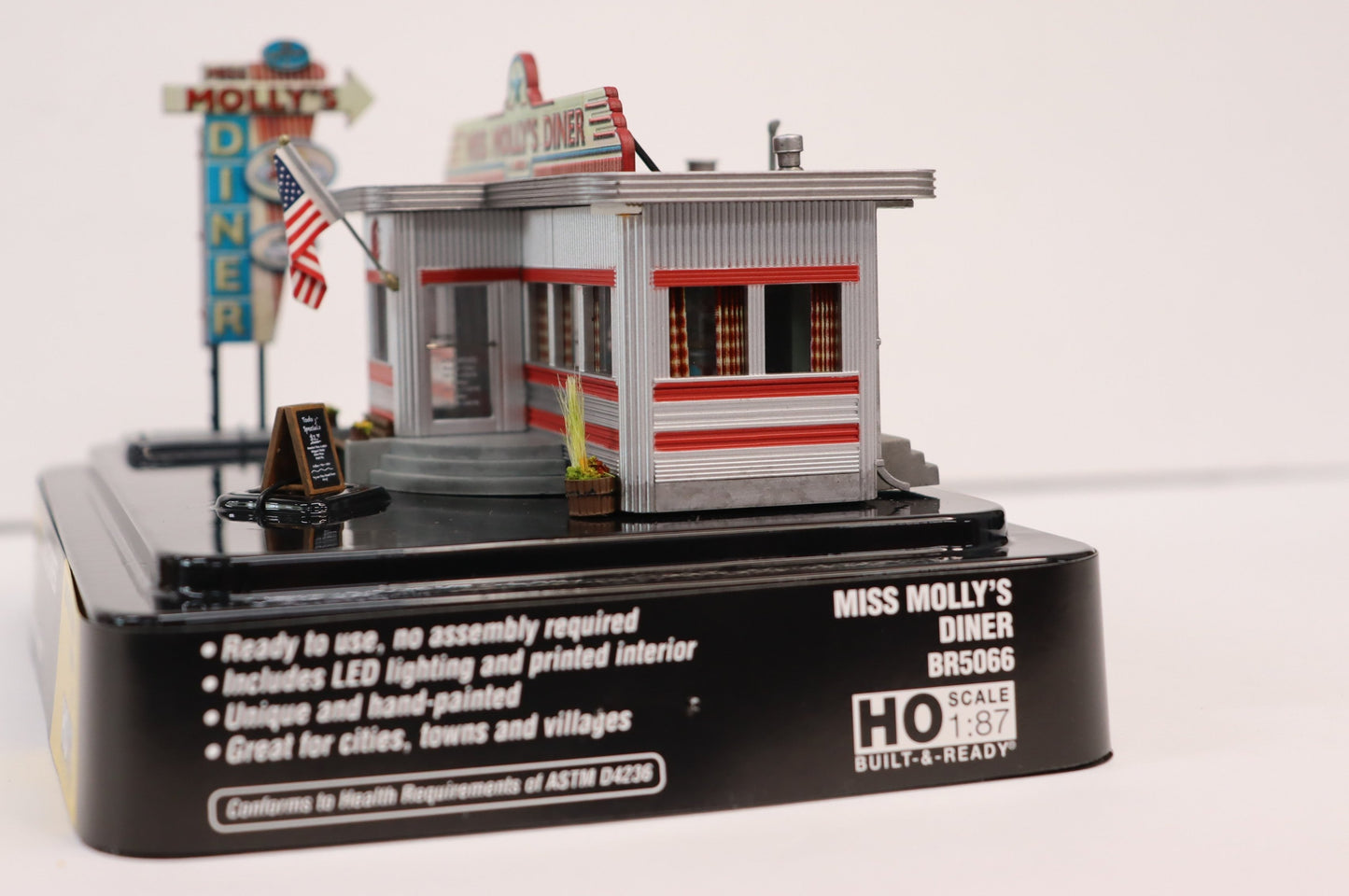 Woodland Scenics HO BR5066 - Miss Molly's Diner