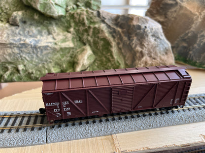 Walthers HO 910-40363 - Mainline - 40' ARA Single Sheathed Boxcar w/Dreadnaught Ends "Illinois Central" #176730