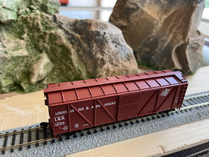 Walthers HO 910-40369 - Mainline - 40' ARA Single Sheathed Boxcar w/Dreadnaught Ends "Louisiana & Arkansas" #12149