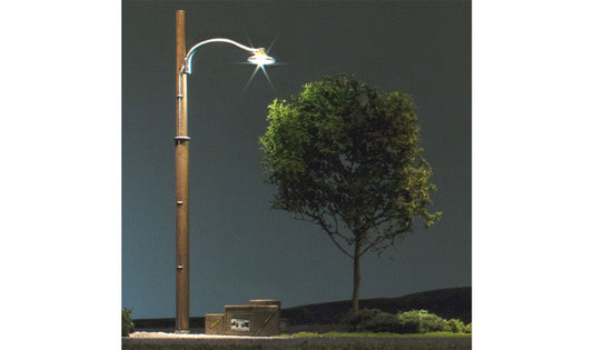 Woodland Scenics HO JP5630 - Just Plug - Wooden Pole Street Lights