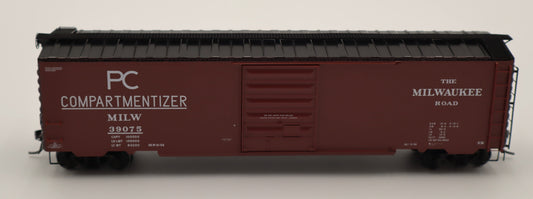 Kadee HO 6418 - 50' PS-1 Box Car "Milwaukee" #39075