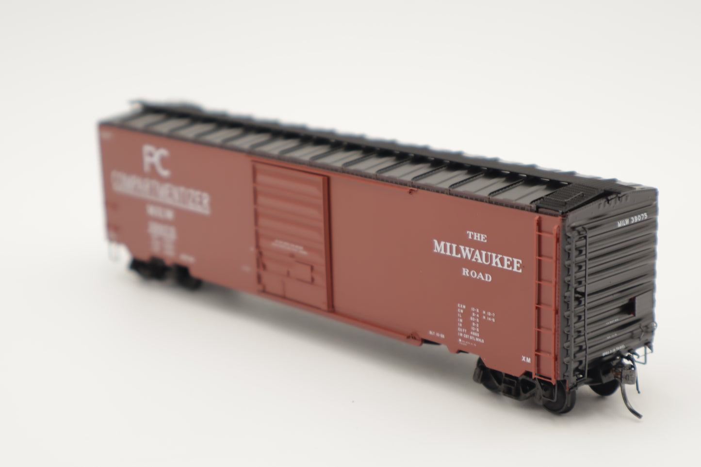 Kadee HO 6418 - 50' PS-1 Box Car "Milwaukee" #39075