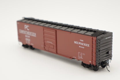 Kadee HO 6418 - 50' PS-1 Box Car "Milwaukee" #39075