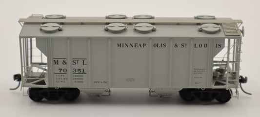 Kadee HO 8343 - PS-2 Two-Bay Hopper "Minneapolis & St Louis" #70351