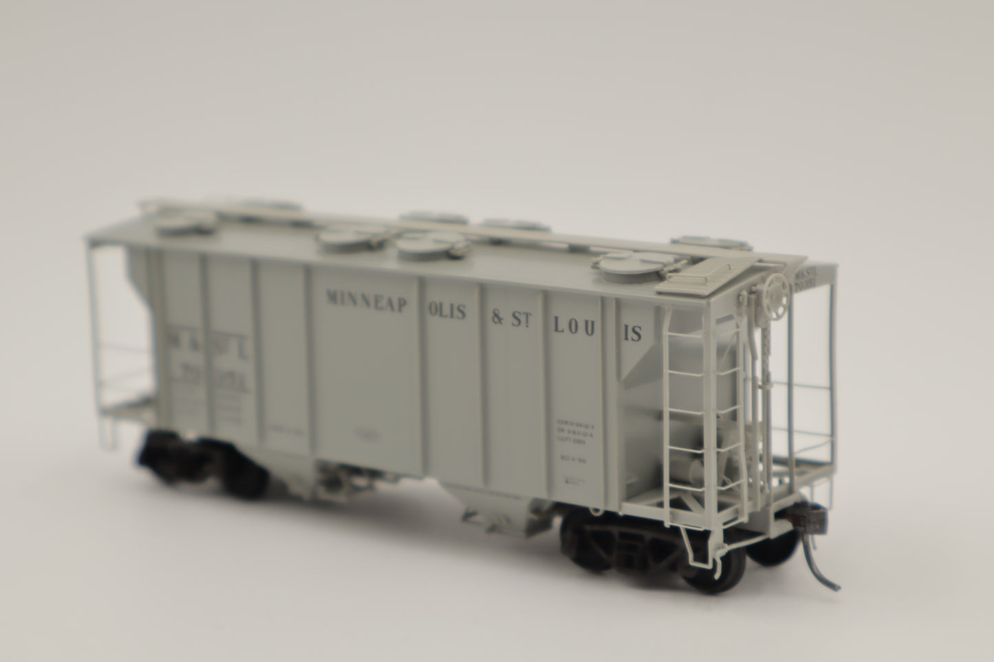 Kadee HO 8343 - PS-2 Two-Bay Hopper "Minneapolis & St Louis" #70351