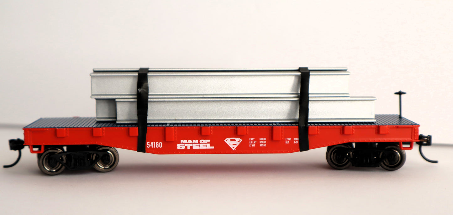 Lionel HO 2554160 - Justice League - Superman Flat Car w/ I-Beam Load "Man of Steel" #54160
