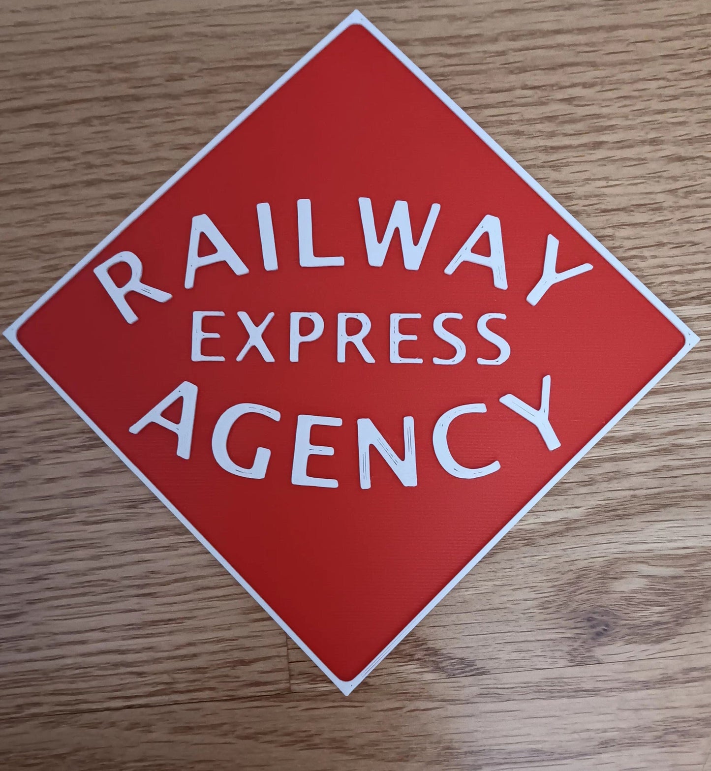 Trackside 3D 33 - 3D Printed Railroad Signs "Railway Express Agency"