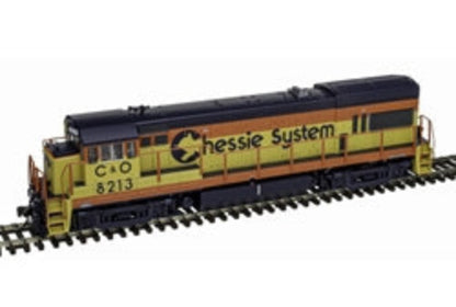 Atlas HO 10004285 - Master - Gold Model - GE U30B "Chessie System" #8213 (Phase 2)